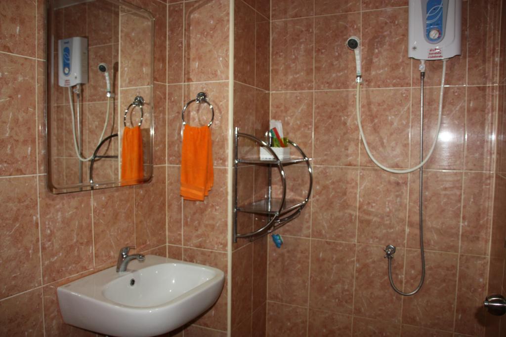 Coffeeandbeer Hostel Pattaya Phòng bức ảnh